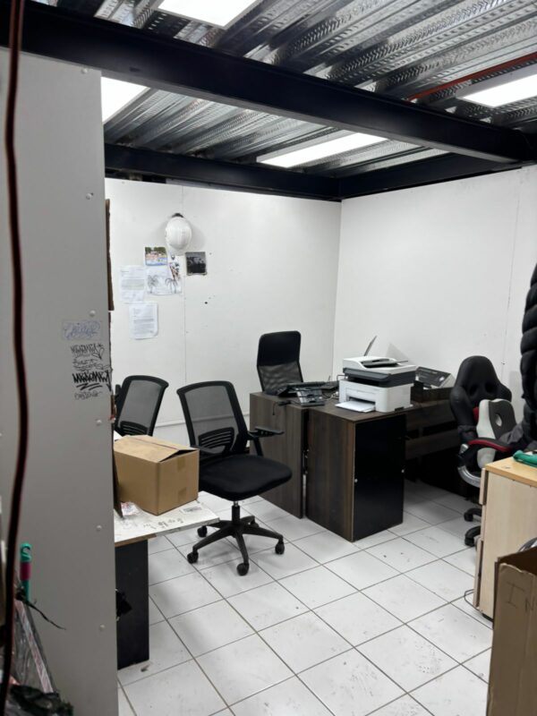 Bodega en Condominio Industrial sector Outlet San Ignacio Quilicura - Imagen 4